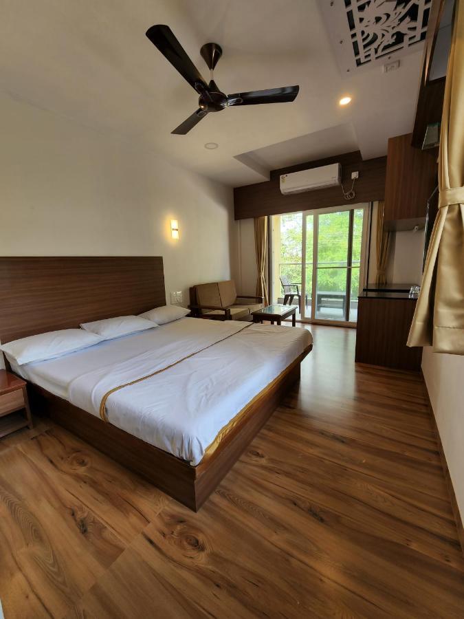 Regal Panhala Residency Hotell Exteriör bild