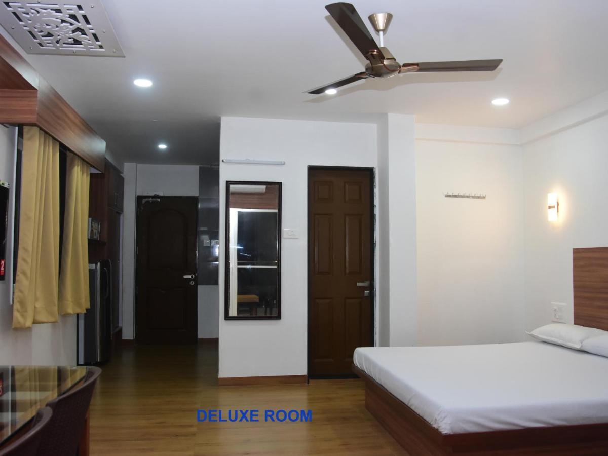 Regal Panhala Residency Hotell Exteriör bild